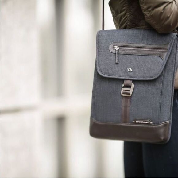 Brenthaven Collins Collection Vertical Charcoal Crossbody Messenger Bag - Picture 2 of 16